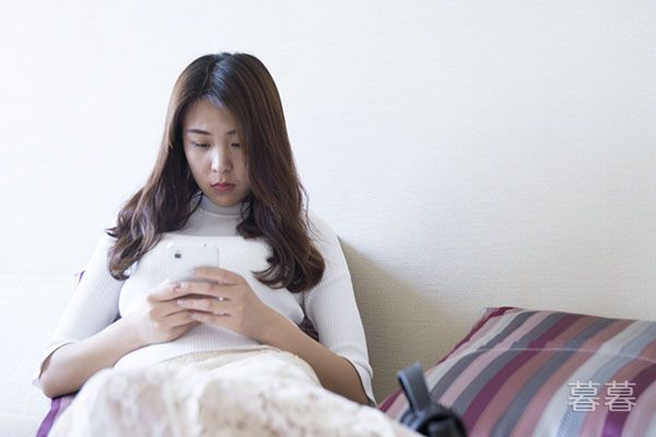 伤感到能让人哭的短文 朴实无华是爱的最高境界