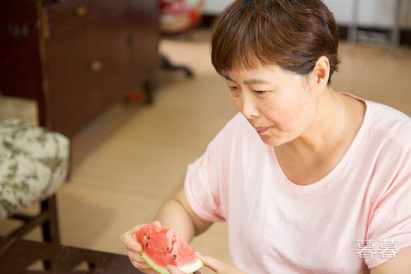 婆婆带小叔子一家一起住我家 妯娌的行为简直太可恨了