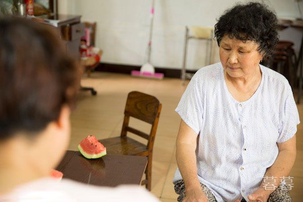 婆婆说二胎是女儿就打掉 我戳了她的痛楚和我彻底反目