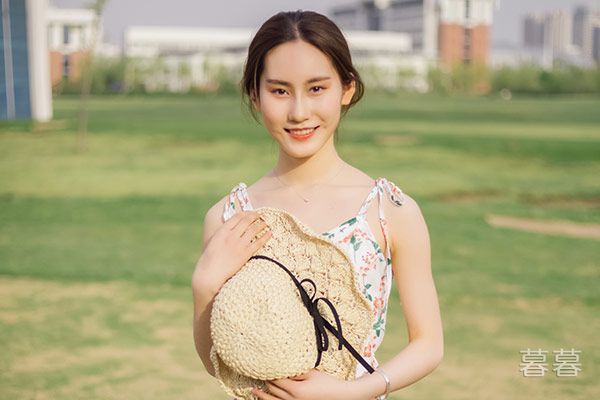 忘不了同事老婆美妙 事后她总邀请我去她家