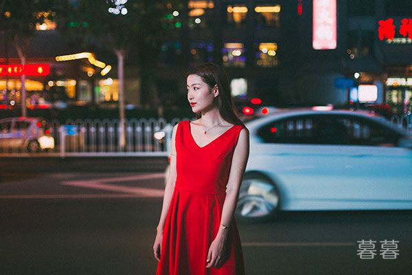 五种女人容易发生婚外情 风情万种的女人最滥情