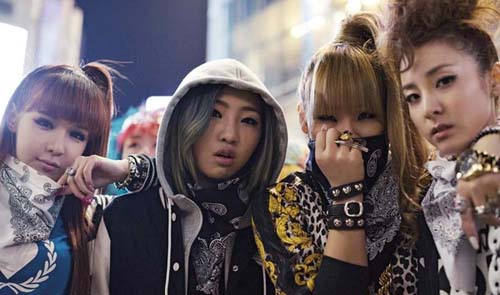 yg宣布2ne1解散朴春不再续约 回顾2ne1两年前发生了什么