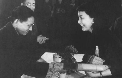 夏梦为什么不要金庸 金庸为什么与朱玫离婚
